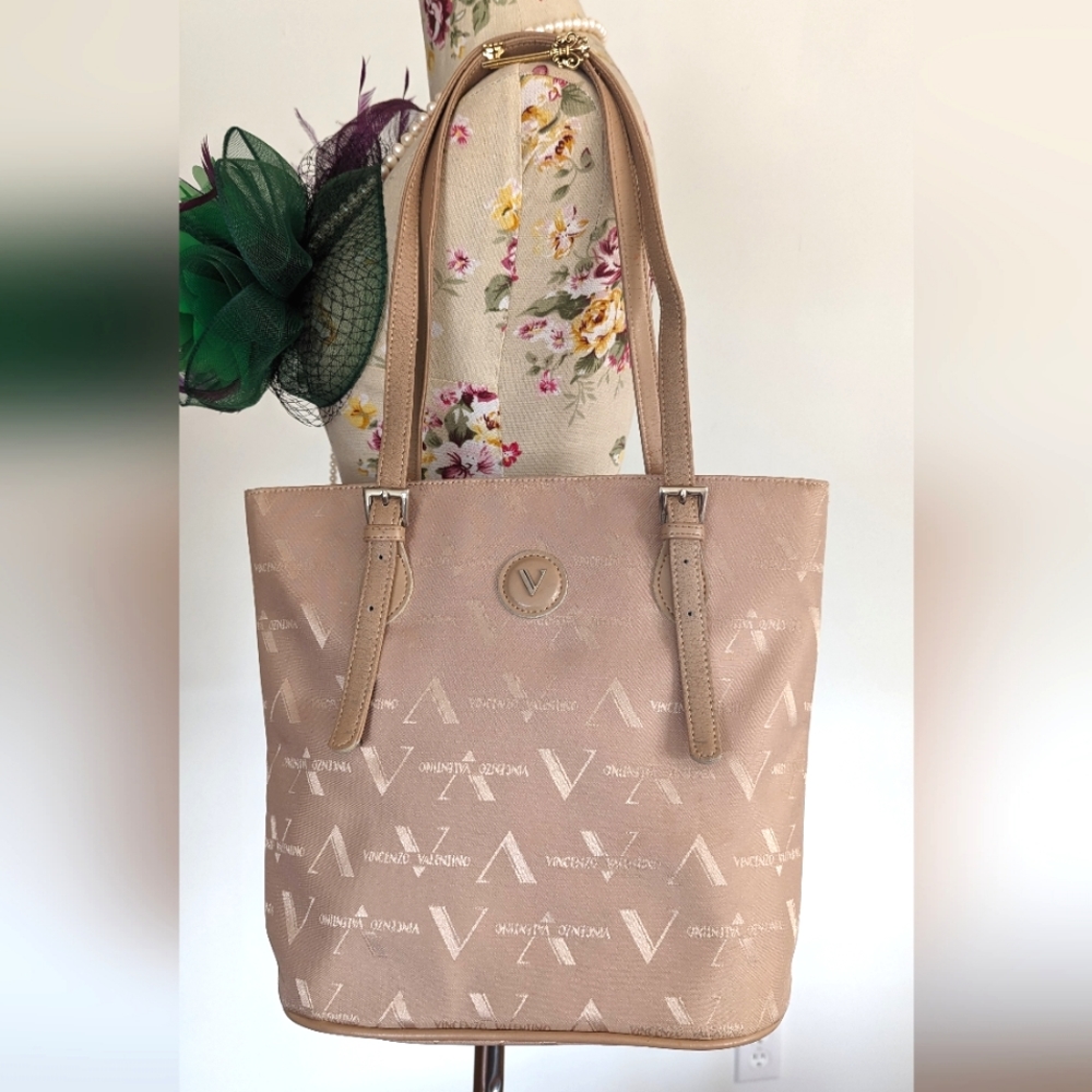 Valentino Vincenzo Nude Shoulder bag